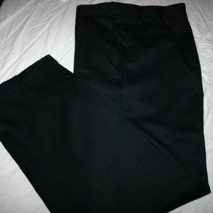 Jos A Bank Wool & Cashmere blend Dress pants in Navy. 38 x 32 Luxurious pant